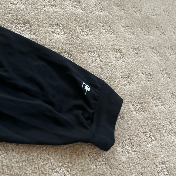 Brand New WWE long sleeve black XL performance shirt - Picture 5 of 8